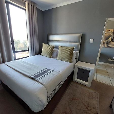 Zwelakho Furnished Apartments The Cube Johannesburg Exteriér fotografie